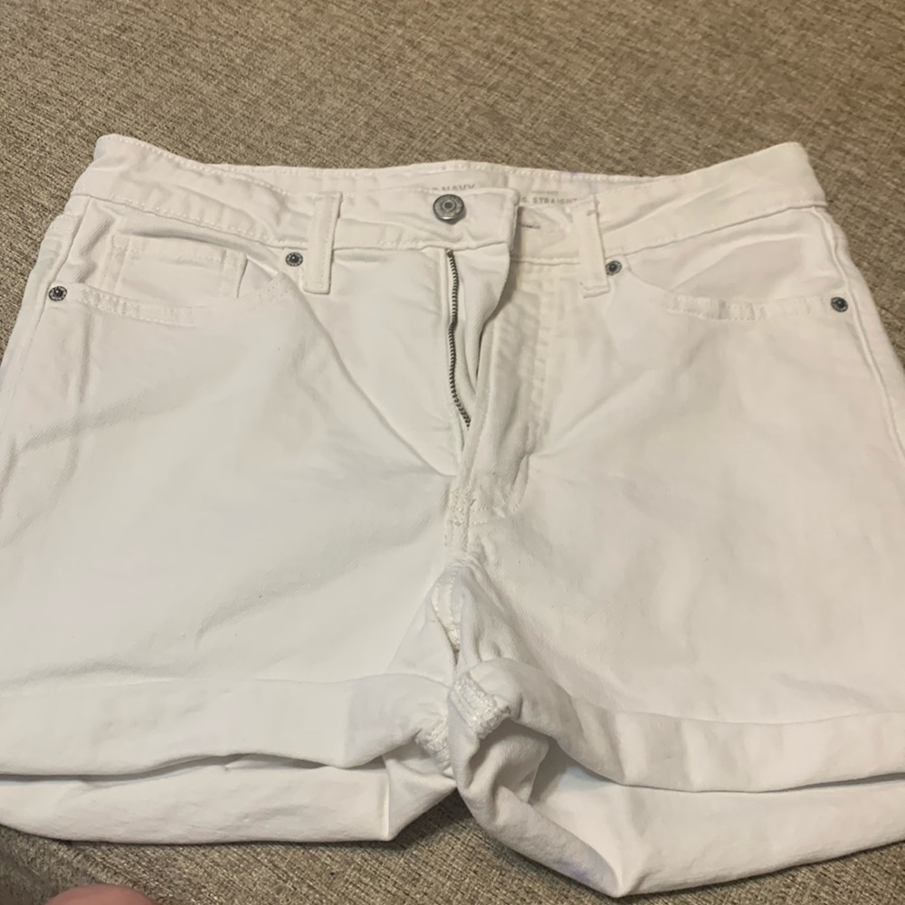 White Old Navy jean shorts